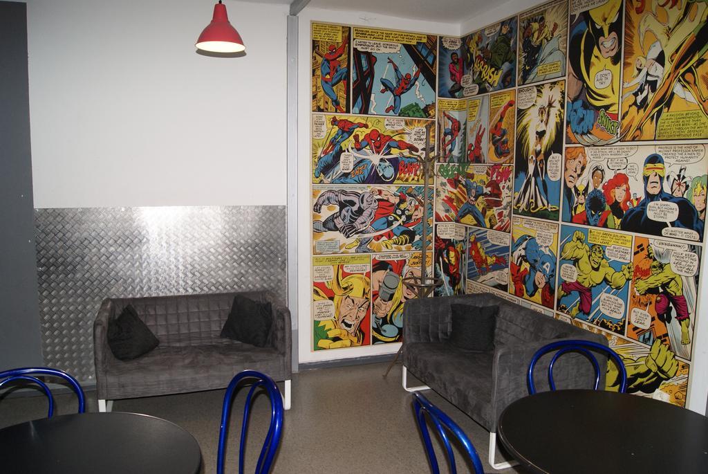 Happy Hostel بودابست الغرفة الصورة